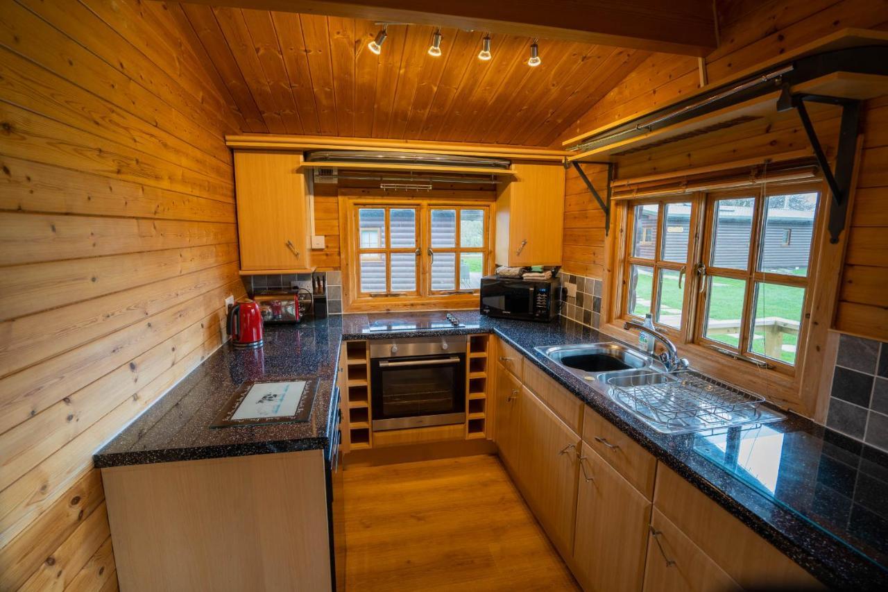 Wall Eden Farm - Luxury Log Cabins And Glamping Highbridge Zewnętrze zdjęcie