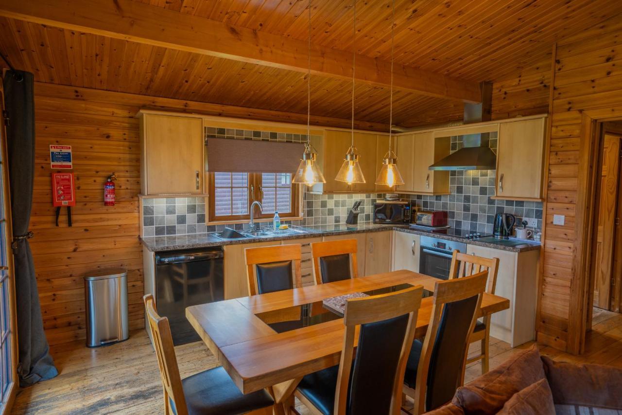 Wall Eden Farm - Luxury Log Cabins And Glamping Highbridge Zewnętrze zdjęcie