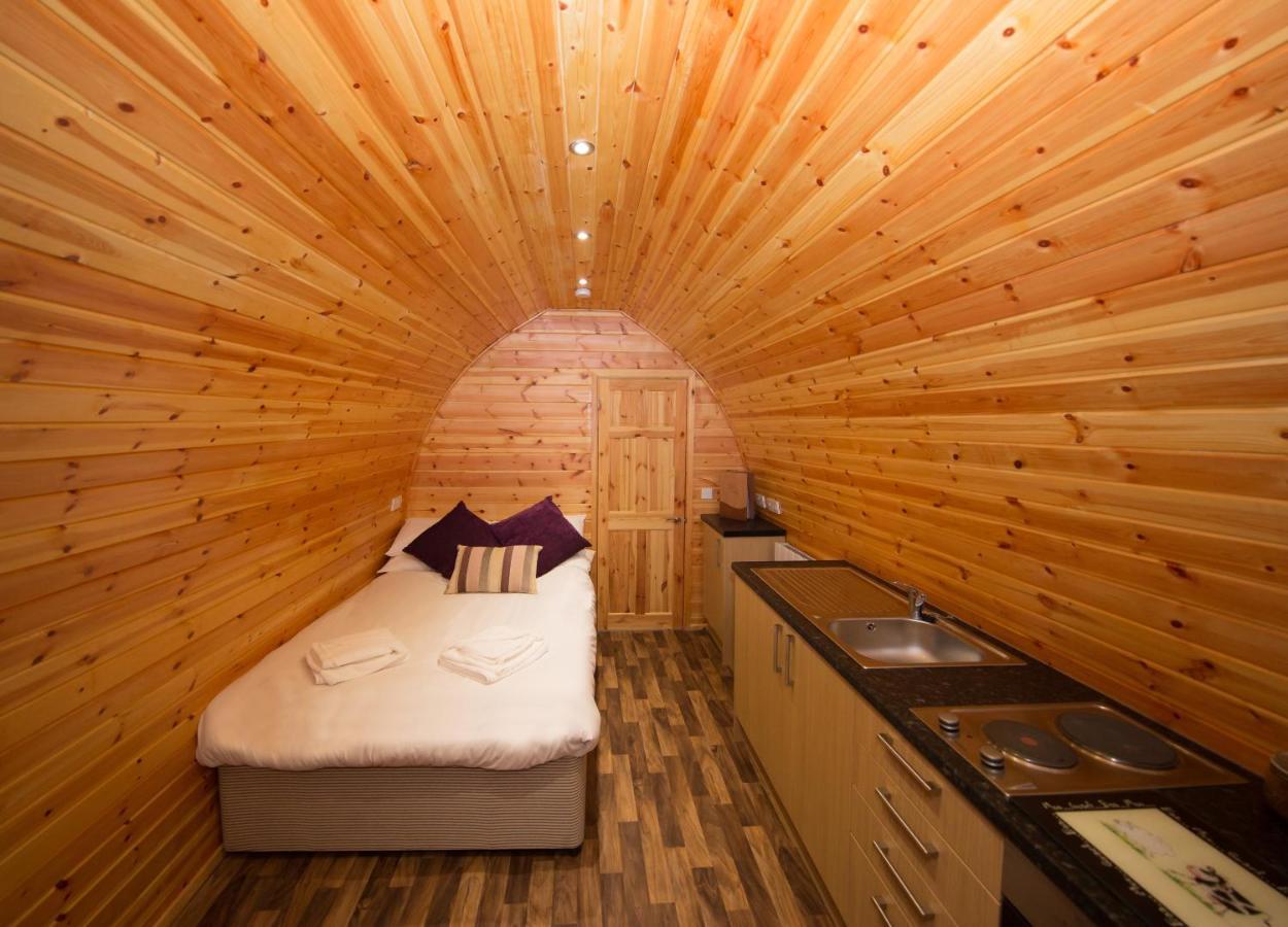 Wall Eden Farm - Luxury Log Cabins And Glamping Highbridge Zewnętrze zdjęcie