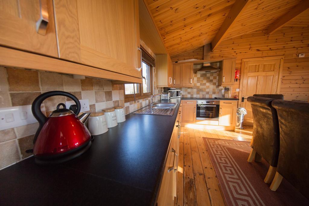 Wall Eden Farm - Luxury Log Cabins And Glamping Highbridge Zewnętrze zdjęcie