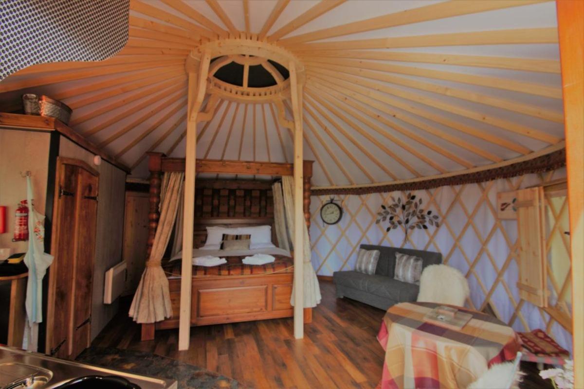 Wall Eden Farm - Luxury Log Cabins And Glamping Highbridge Zewnętrze zdjęcie